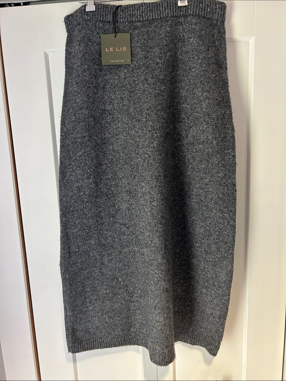 Le Lis Charcoal Ribbed Knit Midi Skirt Size Large NWTs